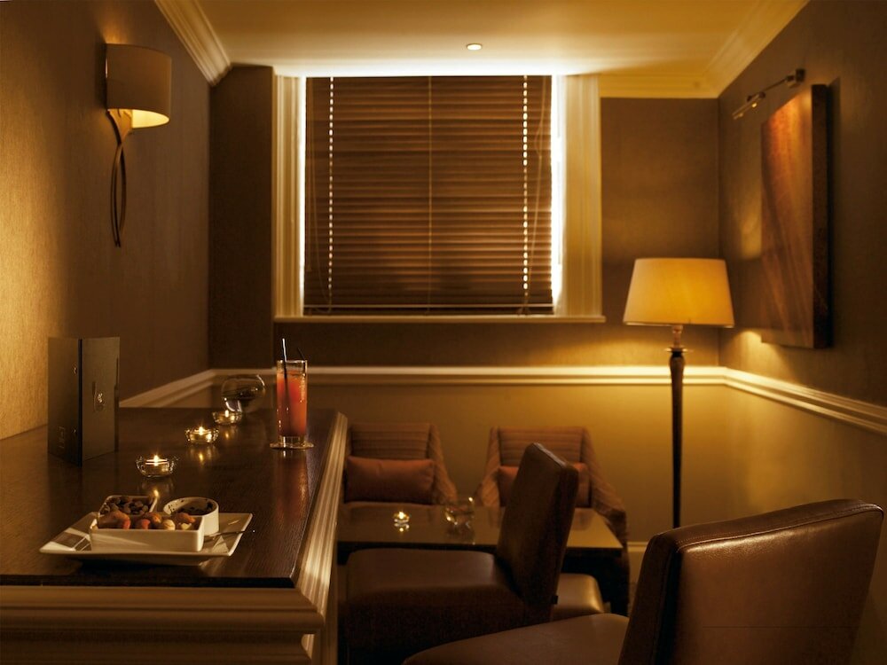 Фото Macdonald New Blossoms Hotel, Chester