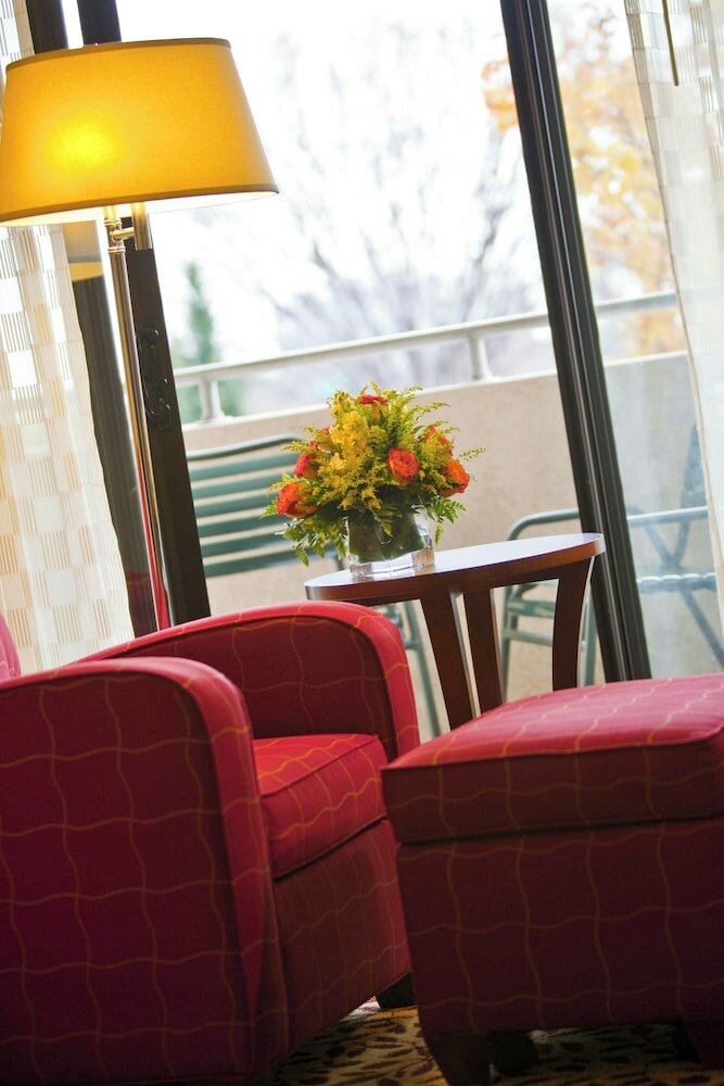 Фото Long Island Marriott