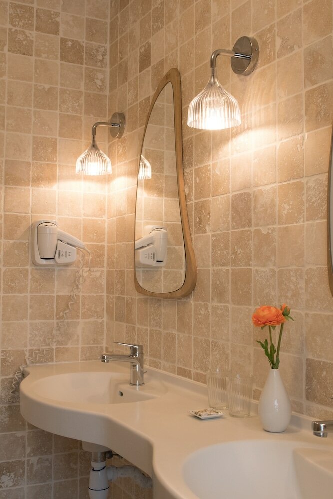 Фото Le Central Boutique Hotel