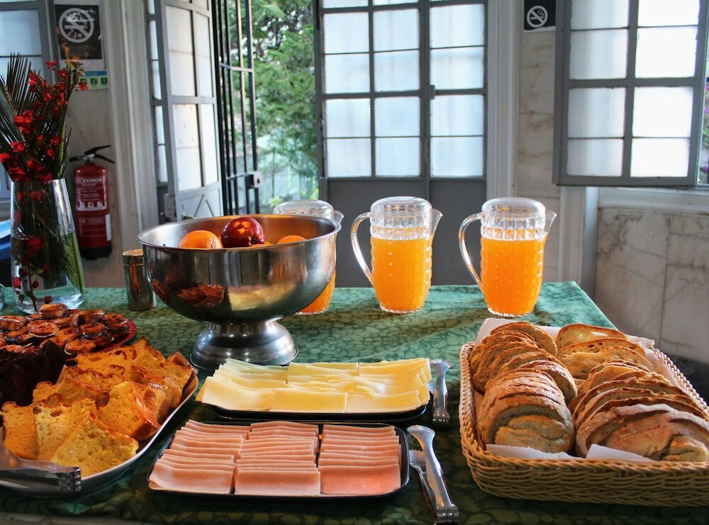 Фото Sant Jordi Hostels Lisbon