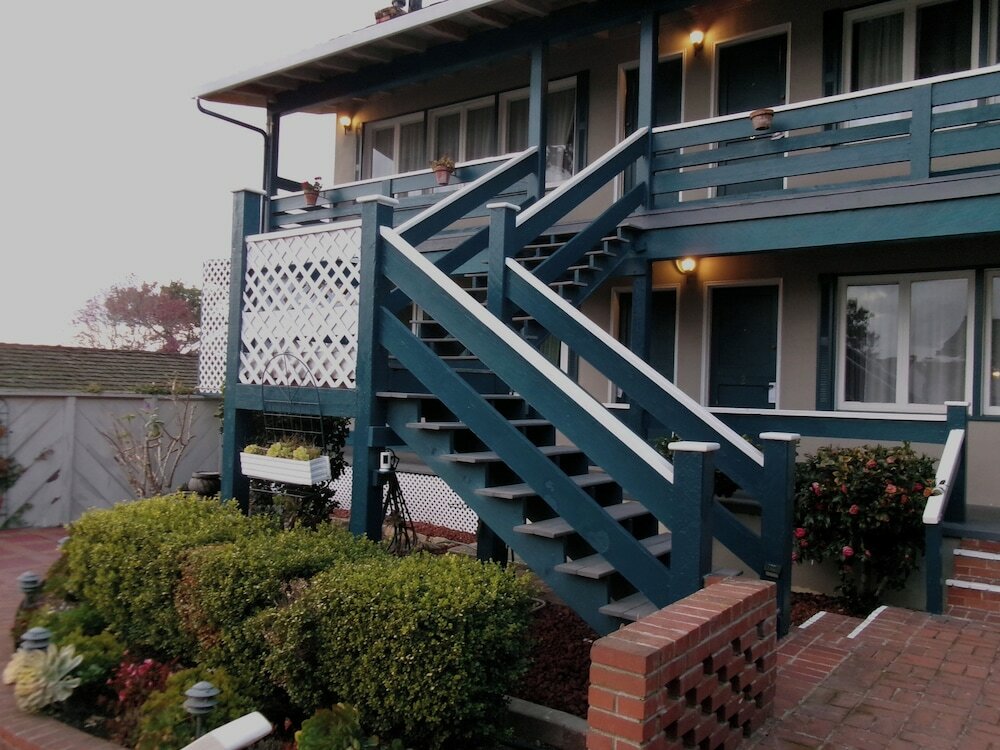 Фото Carmel Wayfarer Inn