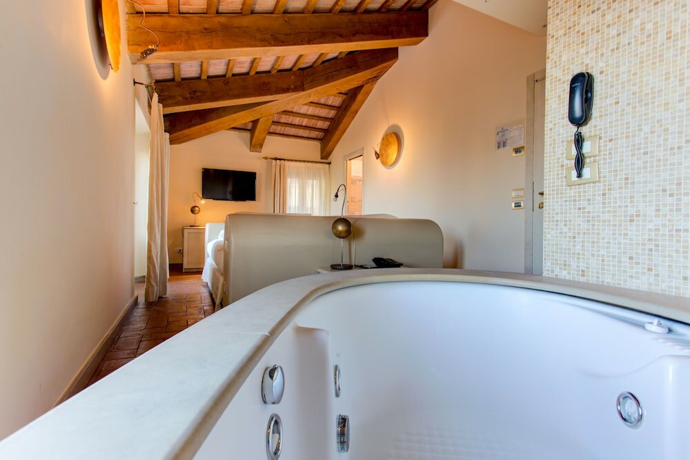 Фото Oste del Castello Wellness & Bike Hotel