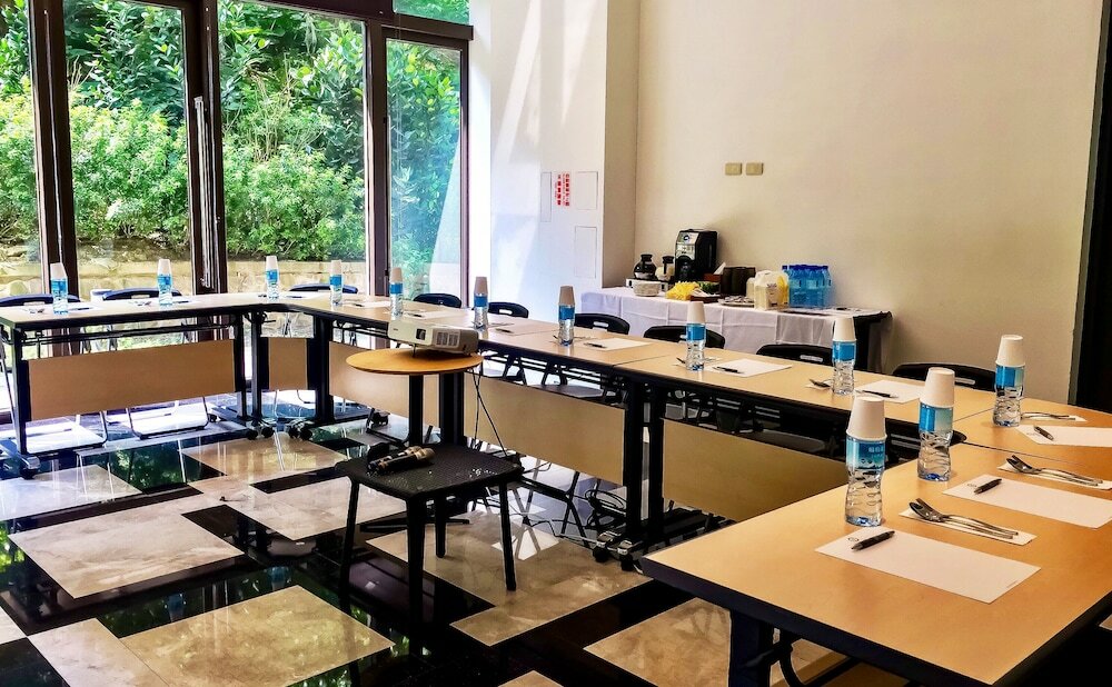 Фото Green World NanGang Hotel