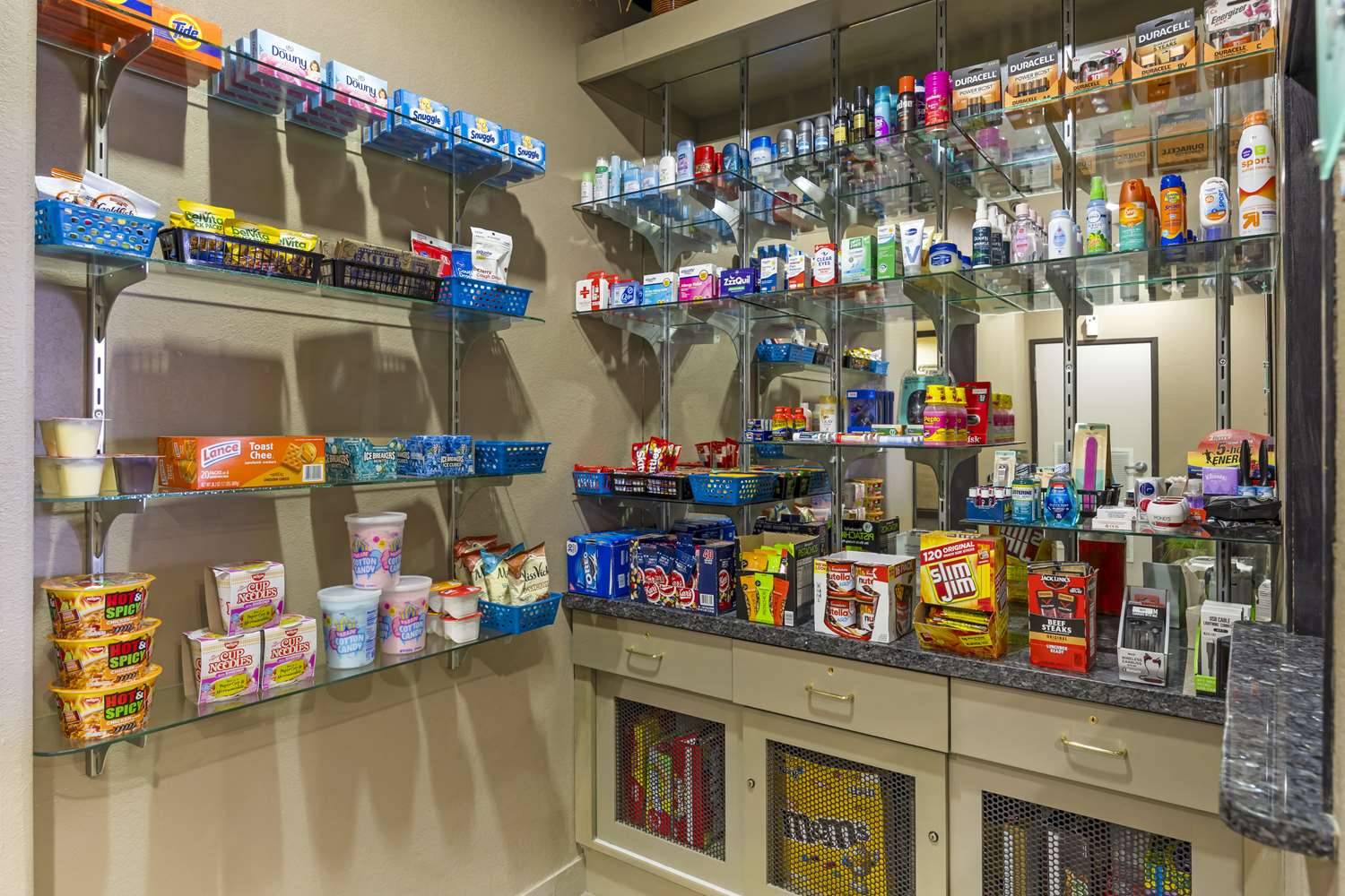 Фото Best Western Plus Emerald Inn & Suites