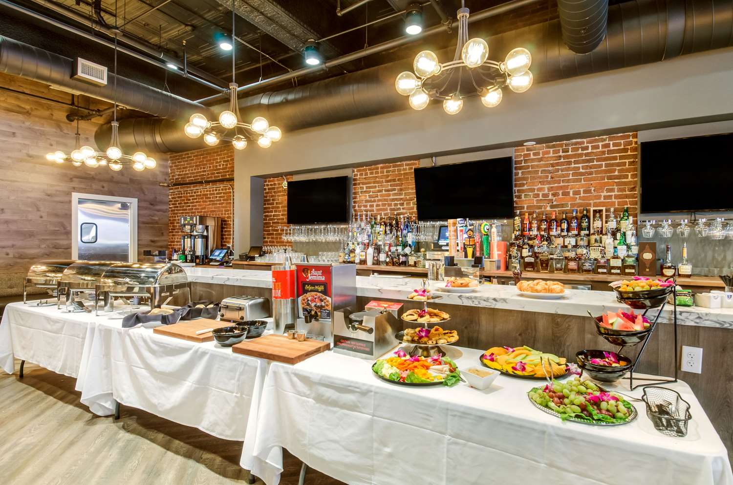 Фото New Bedford Harbor Hotel, Ascend Hotel Collection