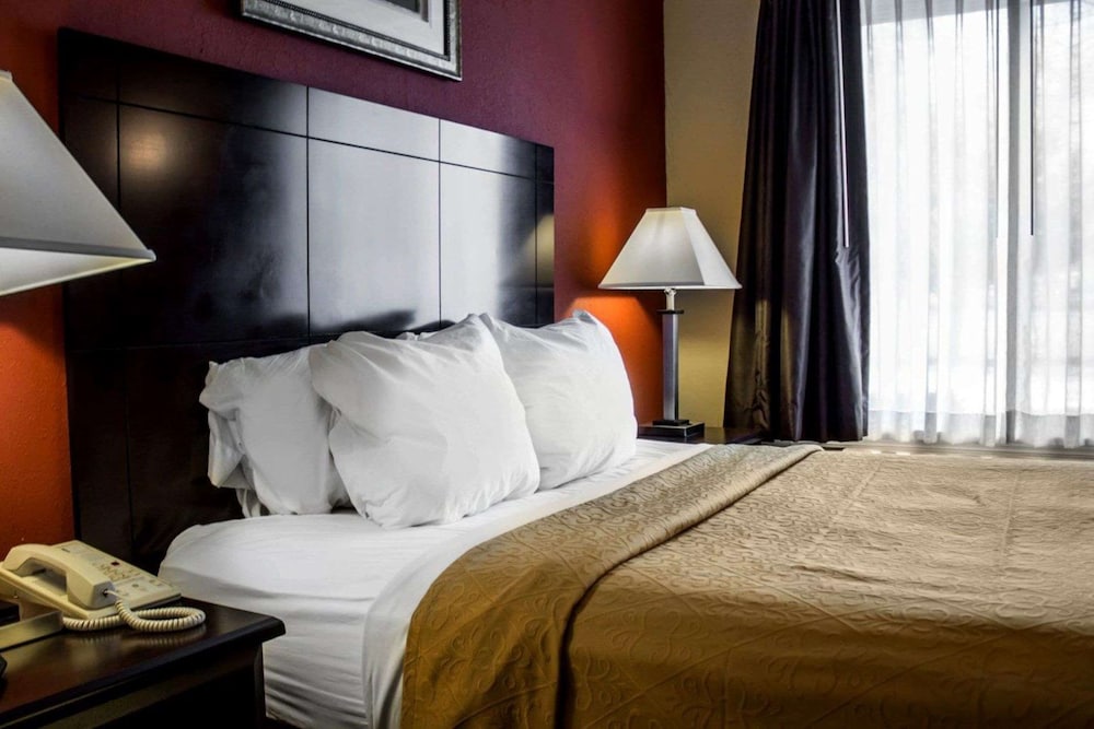 Фото Quality Inn Brunswick Cleveland South