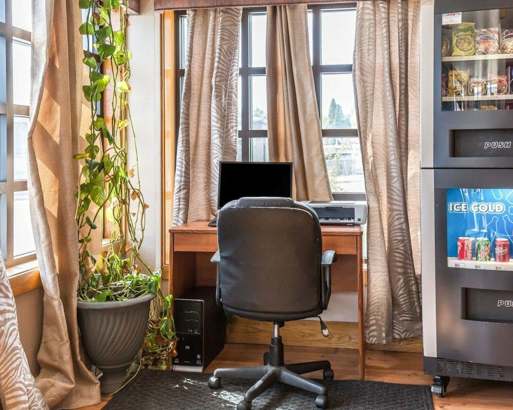 Фото Rodeway Inn Billings Logan Intl Airport, Near St. Vincent Hospital