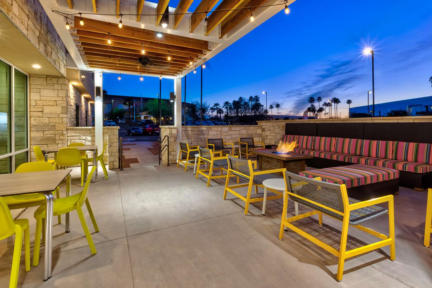 Фото Home2 Suites by Hilton Tucson Airport