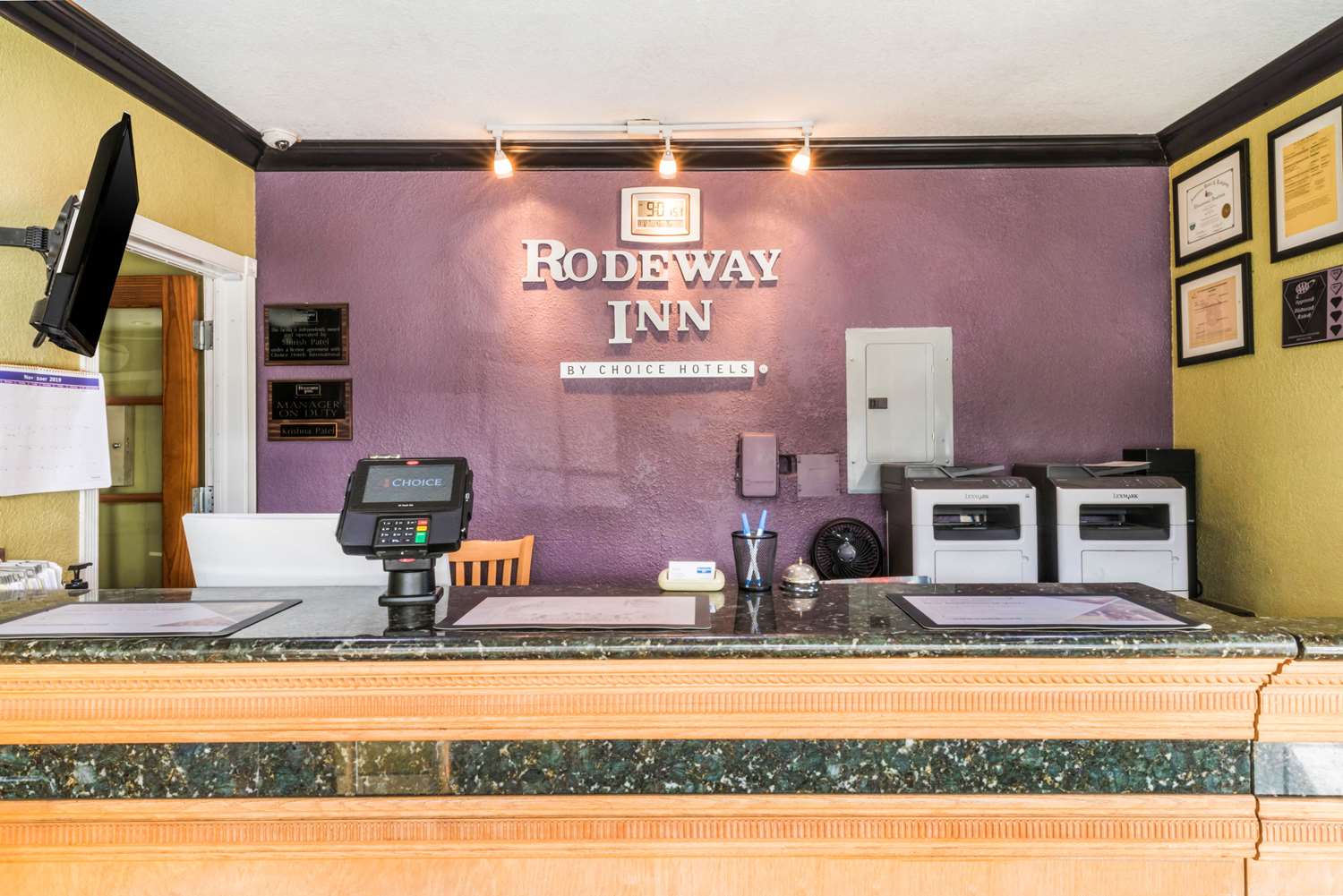 Фото Rodeway Inn Capitol