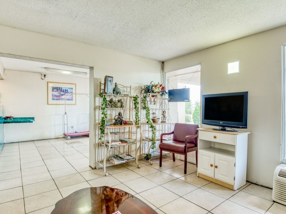 Фото Oyo Hotel Jackson North I-55