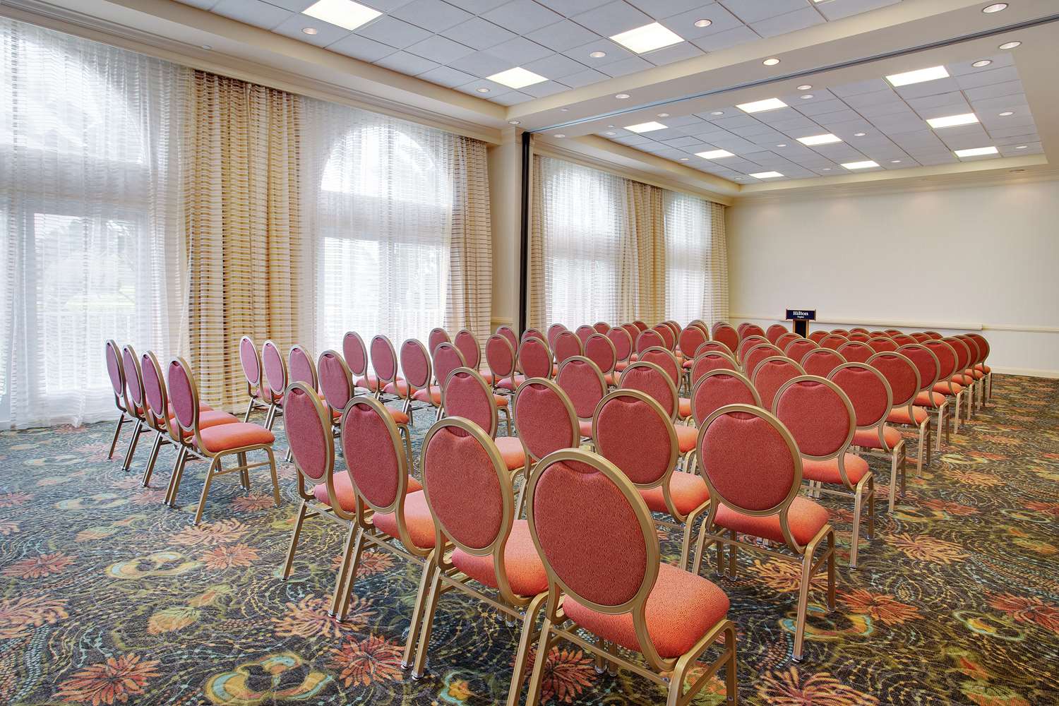 Фото Hilton Naples