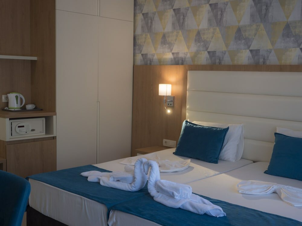 Фото Pearl Beach Hotel