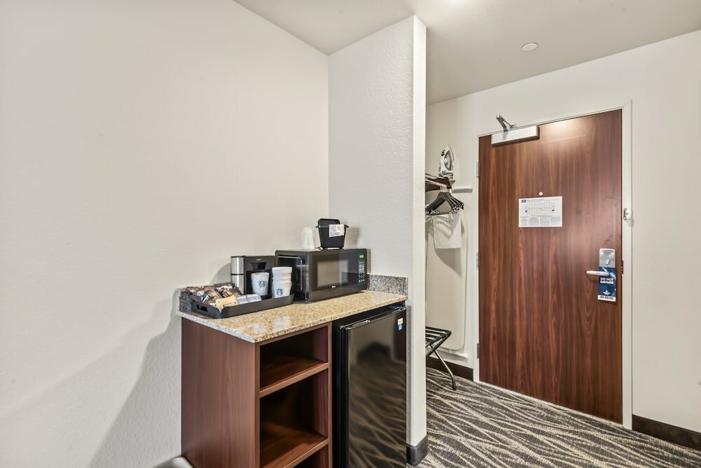 Фото Cobblestone Hotel & Suites - Cullman