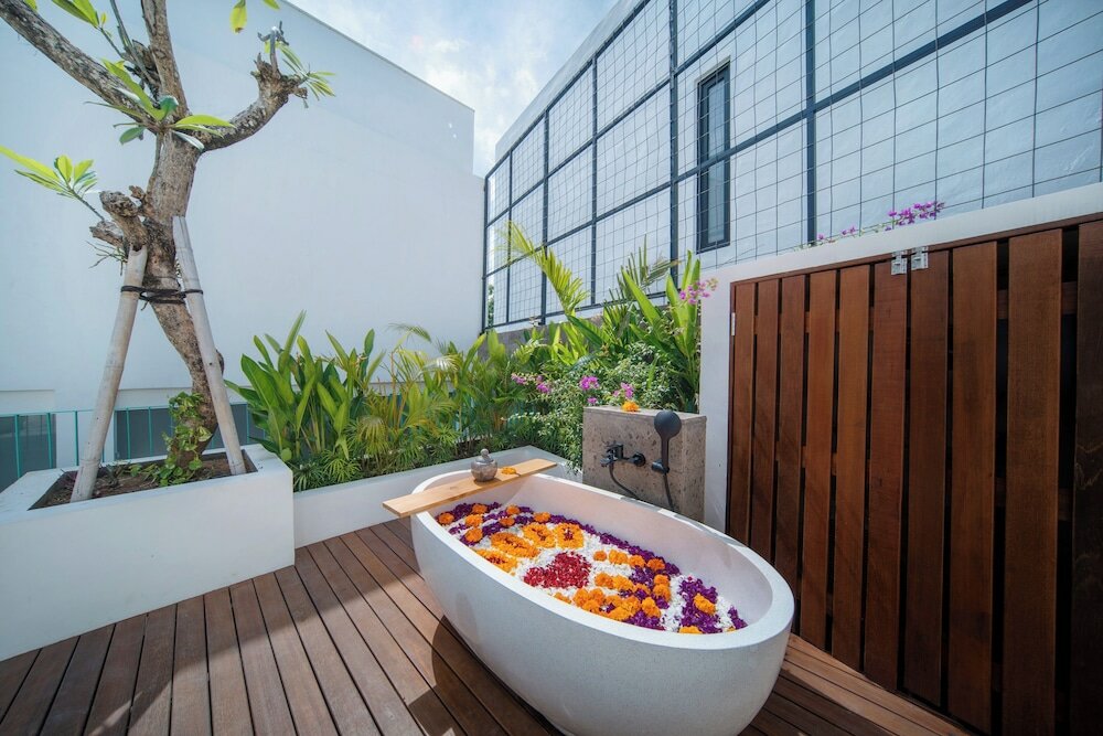 Фото Ayona Villa Canggu by Ini Vie Hospitality
