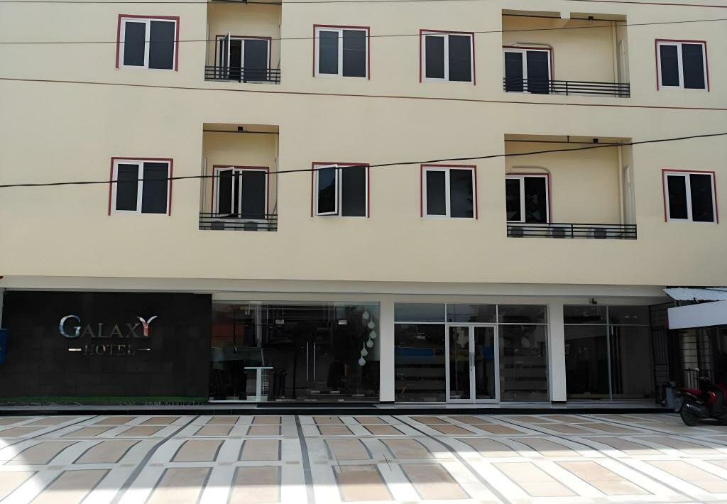 Hotel Galaxy Hotel, Earth, photo