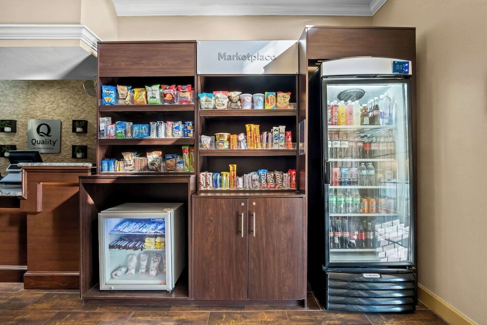 Фото Comfort Suites Las Colinas Center