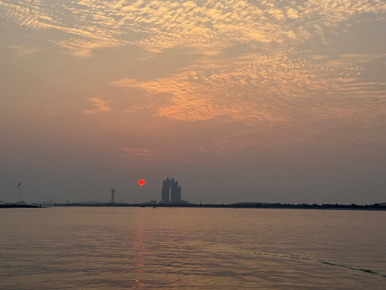 Фото TRYP by Wyndham Abu Dhabi City Center