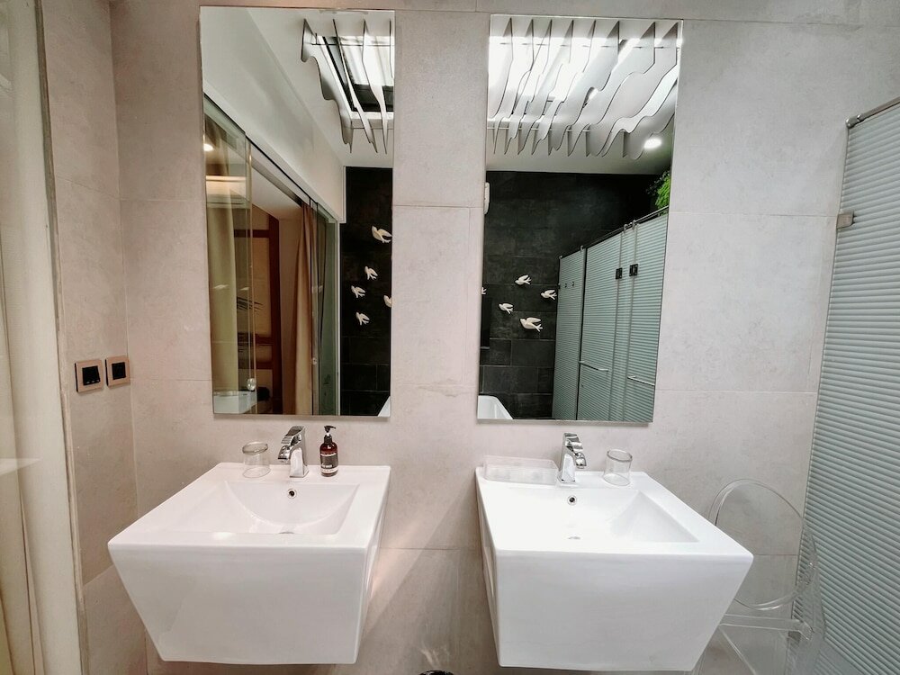 Фото Verse Luxe Hotel Wahid Hasyim