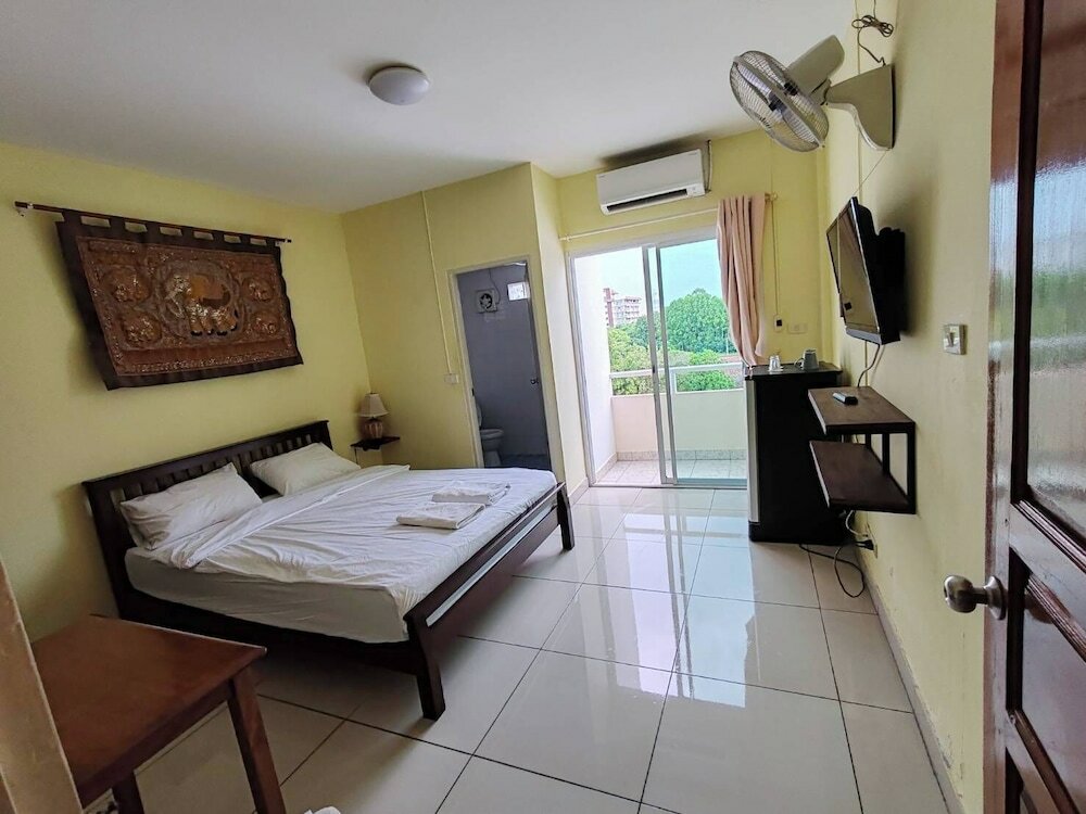 Фото Jomtien Hostel