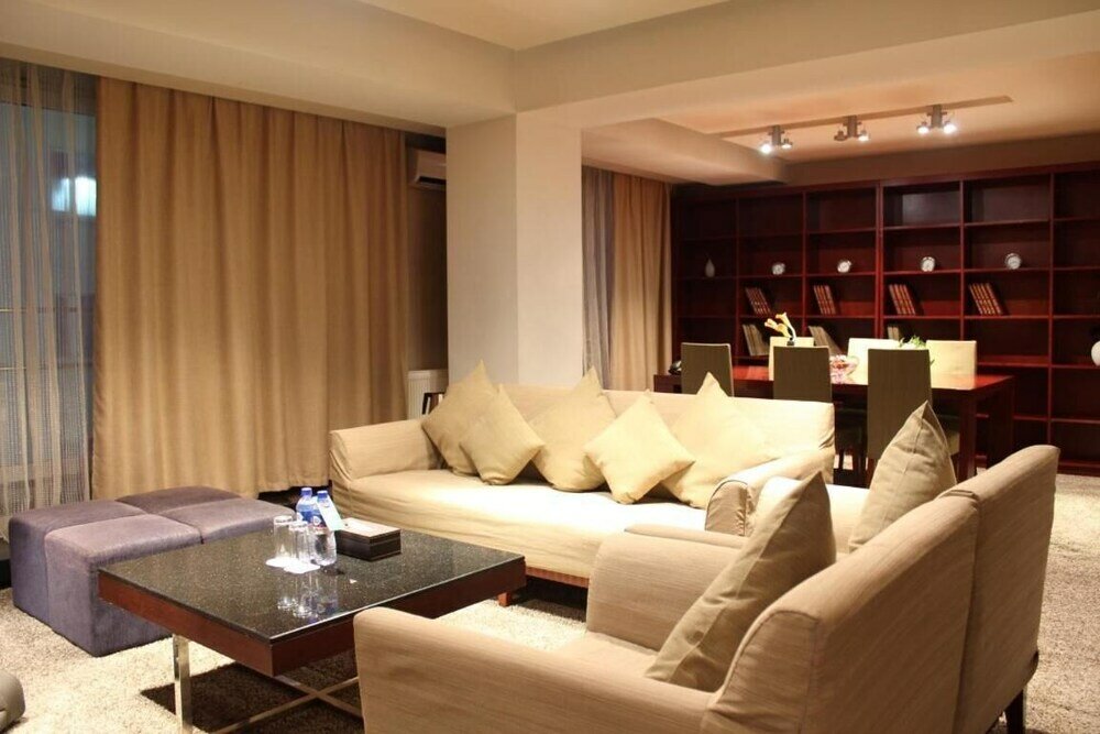 Фото The Corporate Hotel Central