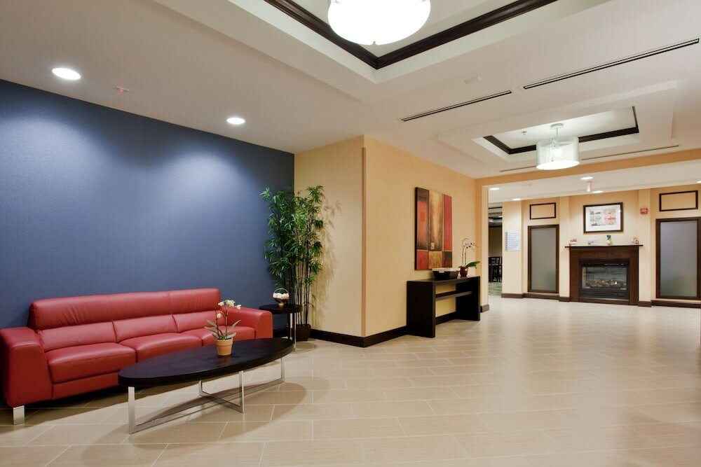 Фото Holiday Inn Express Hotel & Suites Raleigh Sw Nc State, an Ihg Hotel