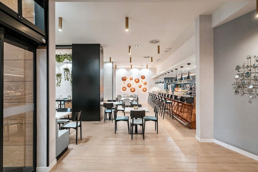 Фото Hotel Silken Coliseum