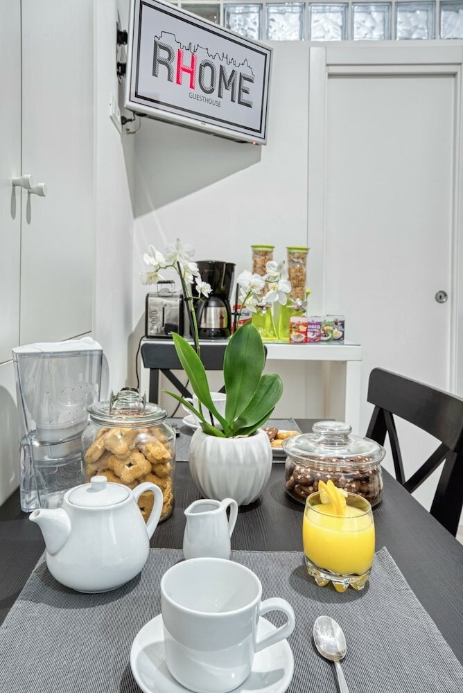 Фото Rhome GuestHouse