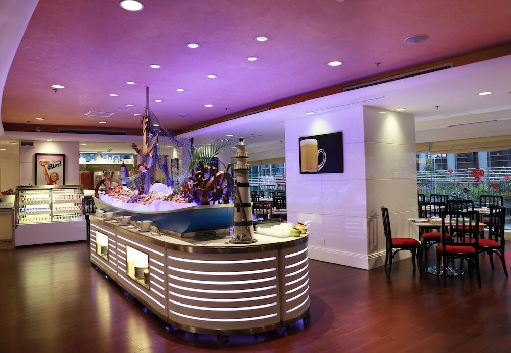 Фото Crowne Plaza Hotel & Suites Landmark Shenzhen by IHG