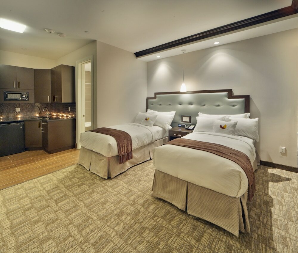 Фото Aura Hotel Brooklyn