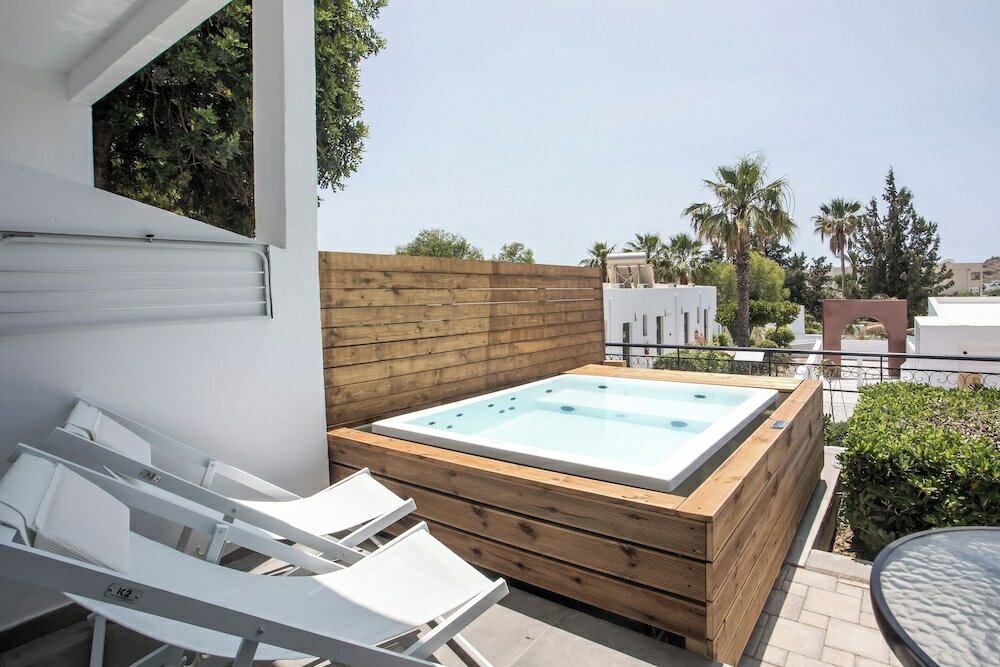 Фото Ellia Hotel