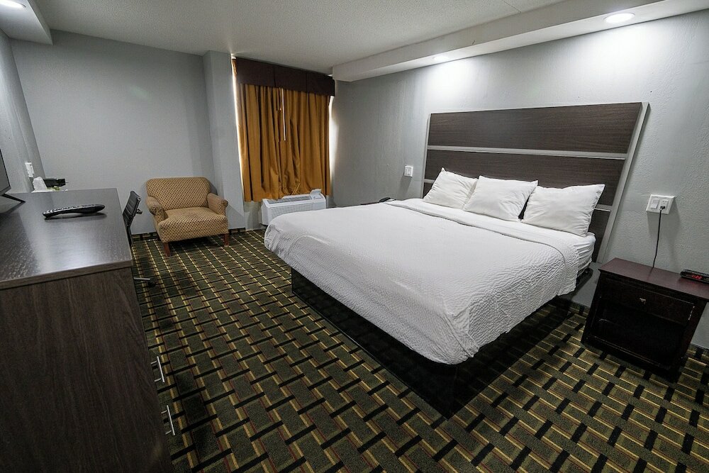 Фото Days Hotel & Conference Center by Wyndham Danville