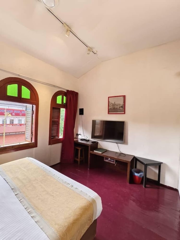 Фото Red Inn Court