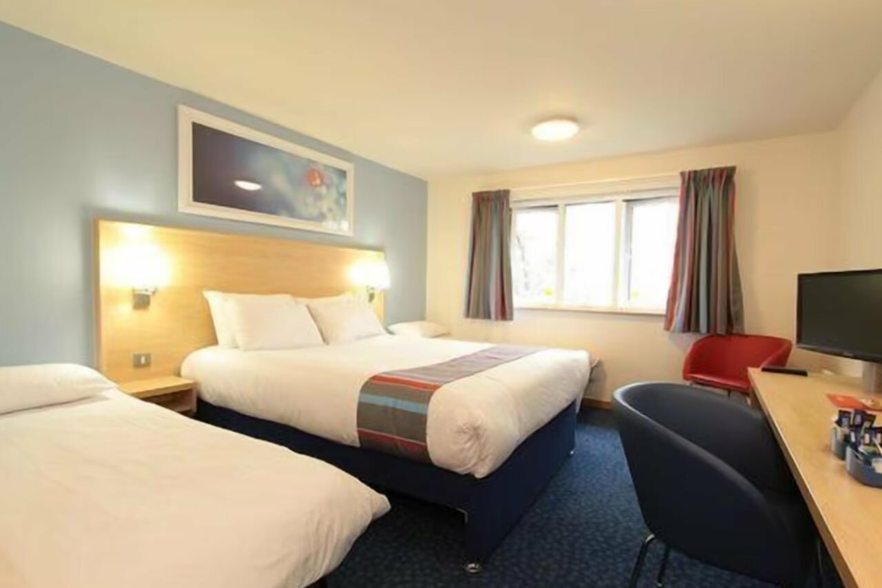 Фото Travelodge Manchester Ancoats Hotel