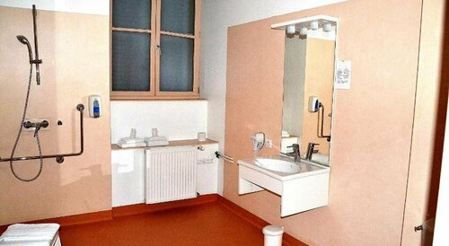 Гостиница Hôtel Les Bénédictins в Лиможе