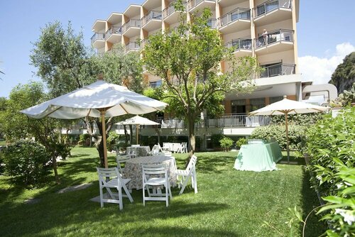 Гостиница Hotel Serapo в Гаэте