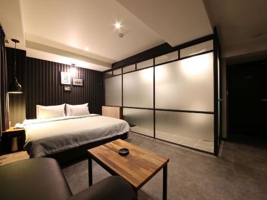 Фото The Last Hotel