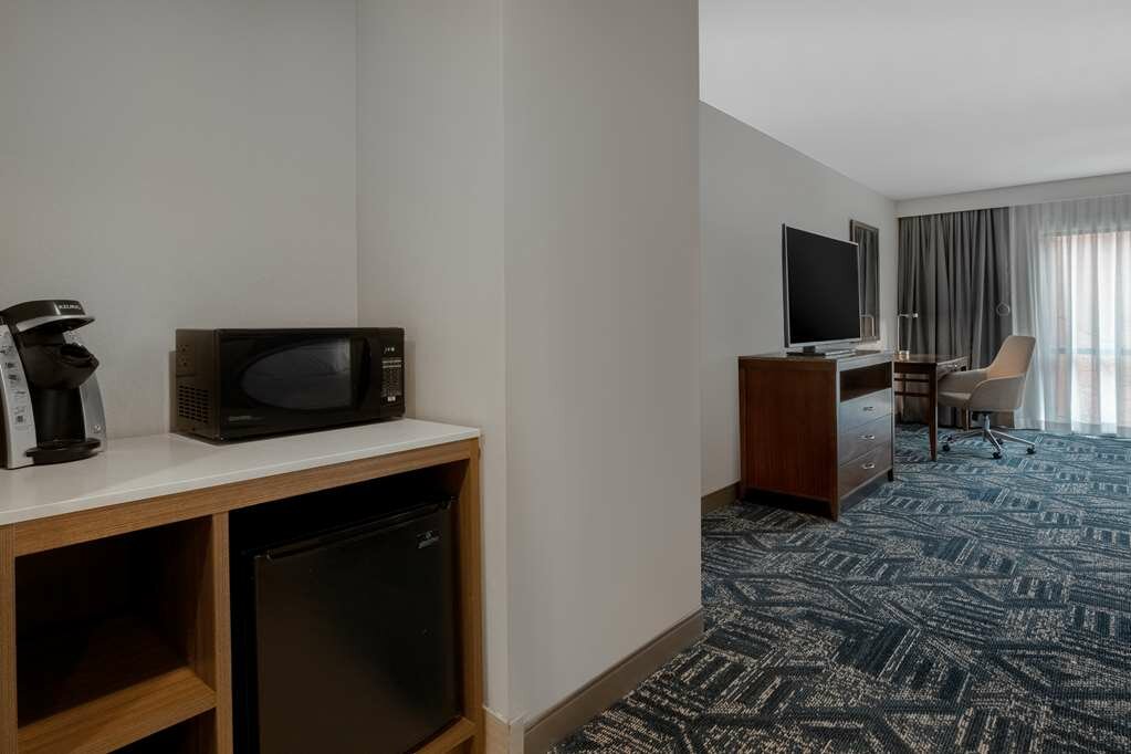 Фото Hilton Garden Inn Burlington Downtown