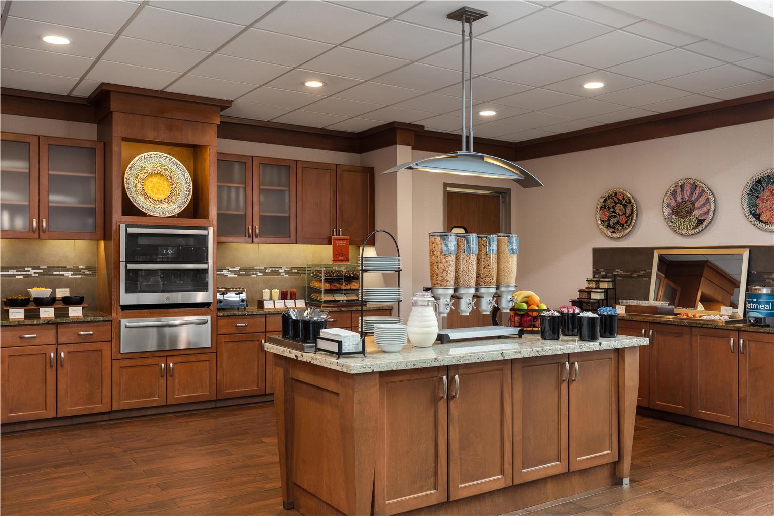 Фото Homewood Suites by Hilton TechRidge Parmer @ I-35