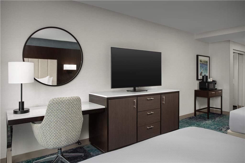 Фото Hilton Garden Inn Portsmouth Downtown