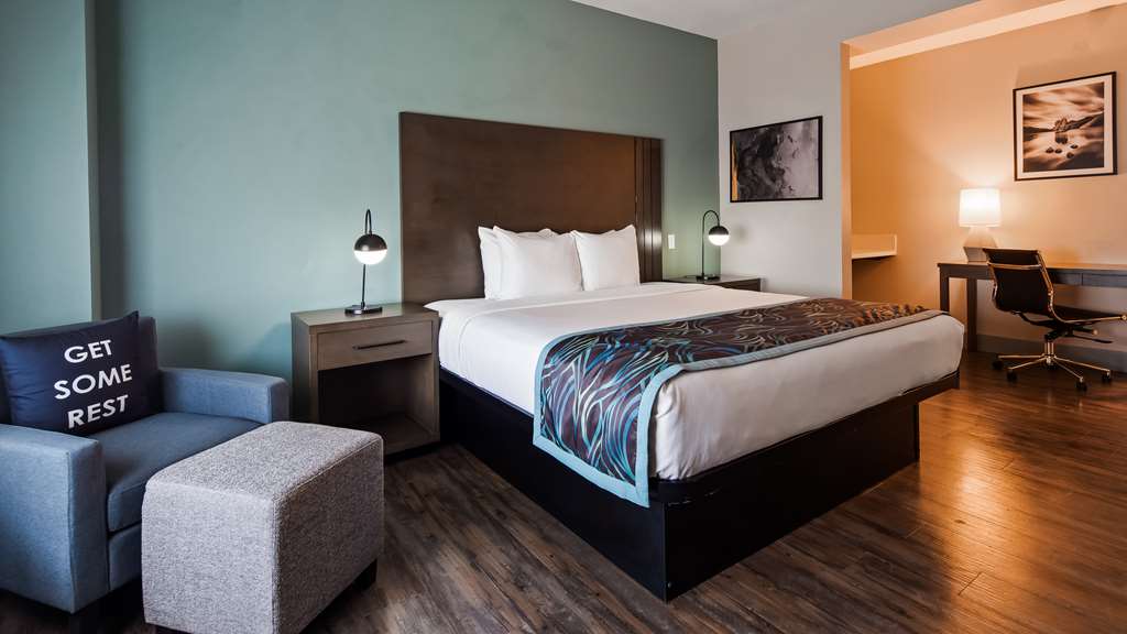 Фото Best Western Plus New Barstow Inn & Suites
