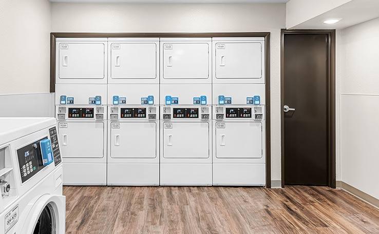 Фото Woodspring Suites Kansas City Airport