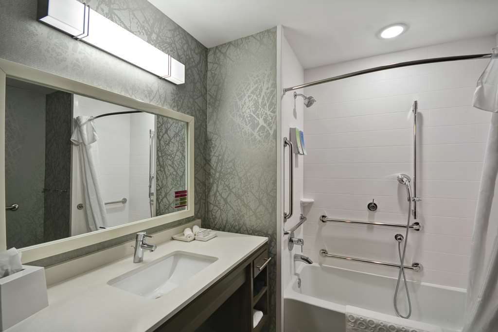 Фото Home2 Suites by Hilton Grand Rapids North