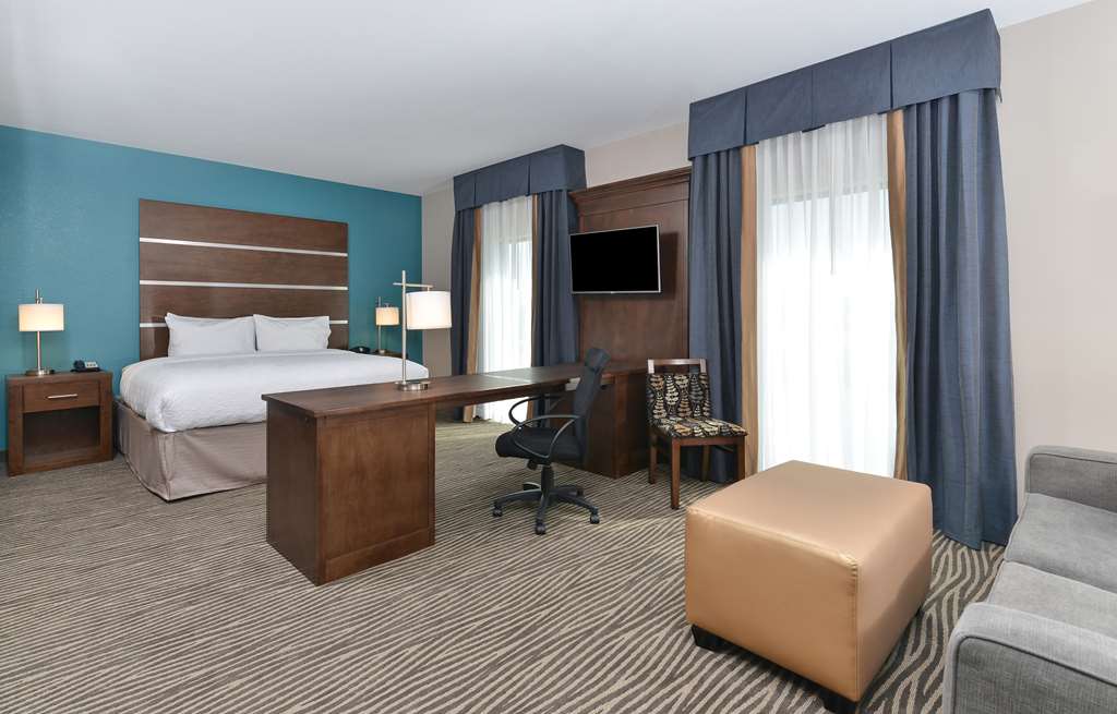 Фото Hampton Inn & Suites Des Moines Downtown