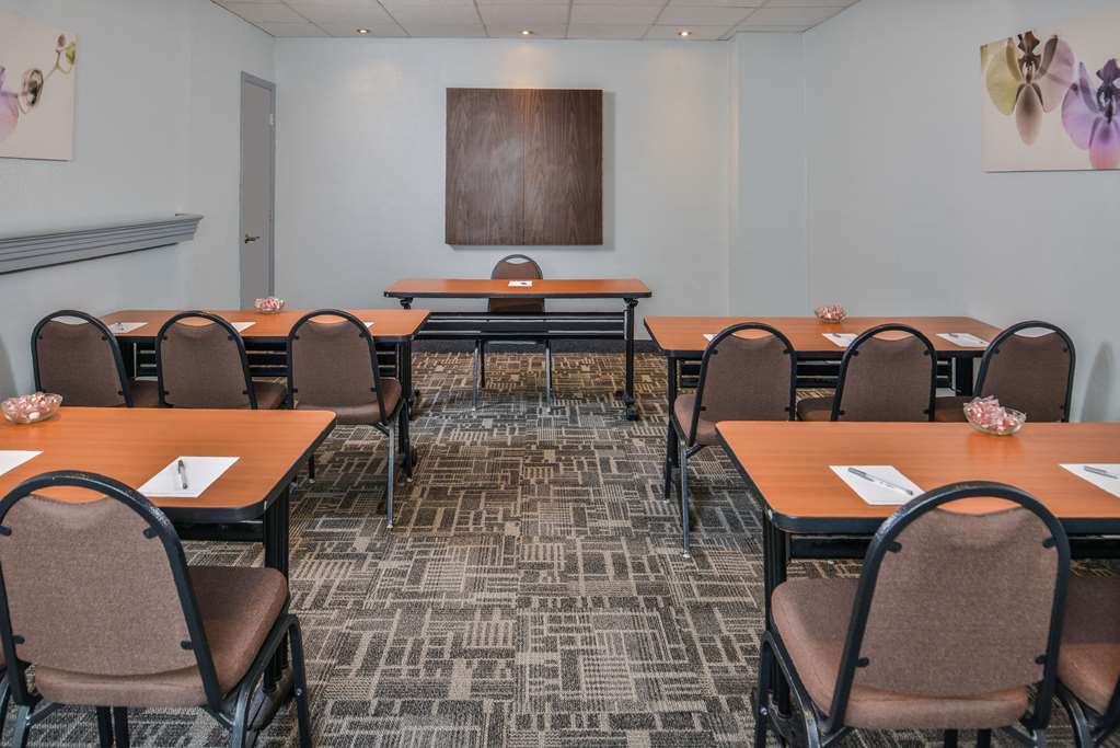 Фото Hampton Inn closest to Universal Orlando