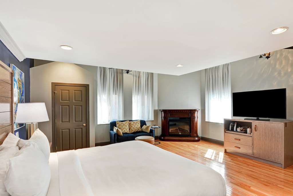 Фото The Cincinnatian Hotel Curio Collection by Hilton