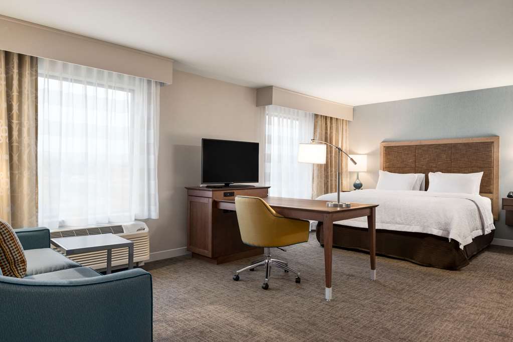 Фото Hampton Inn Lincoln Airport