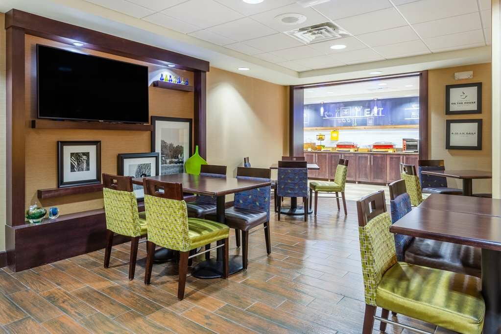 Фото Hampton Inn Sioux Falls