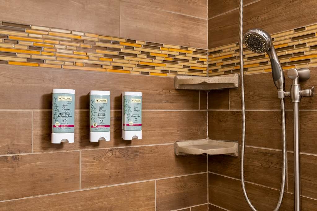 Фото Best Western Newport Inn