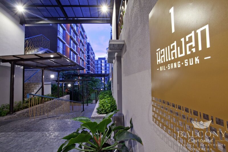 Balcony Courtyard Si Racha Hotel & Serviced Apartments