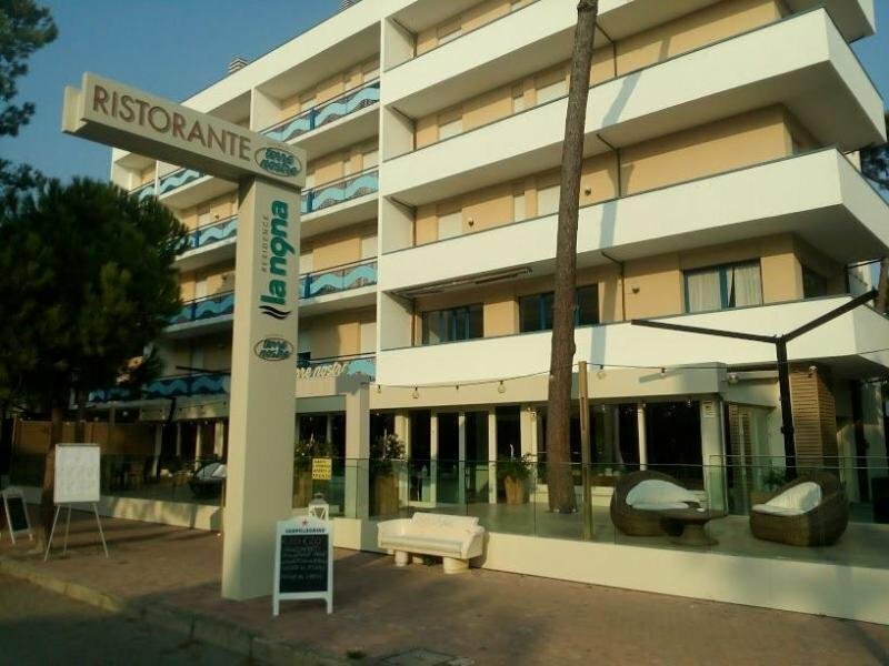 Гостиница Residence La Nona в Червии